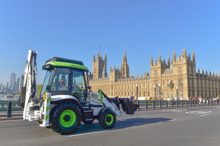歷史性突破！JCB氫能挖掘裝載機(jī)獲準(zhǔn)在英國道路行駛